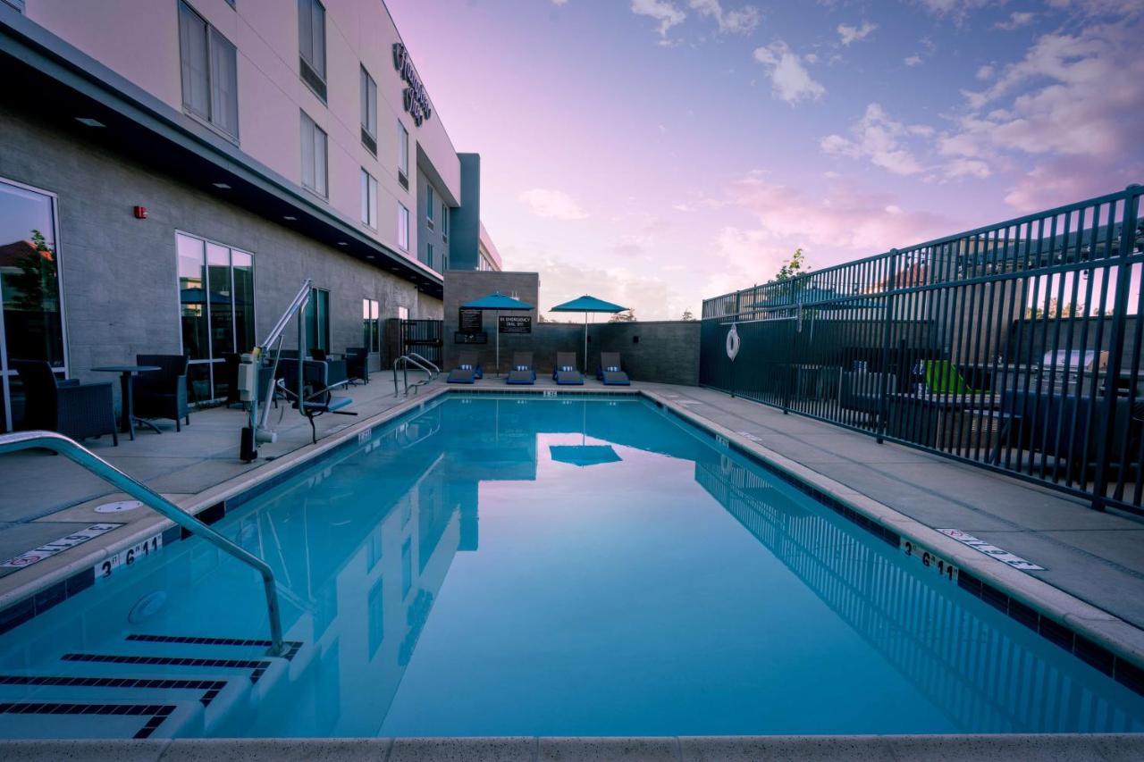 Hampton Inn Riverside March Air Force Base, Ca Esterno foto
