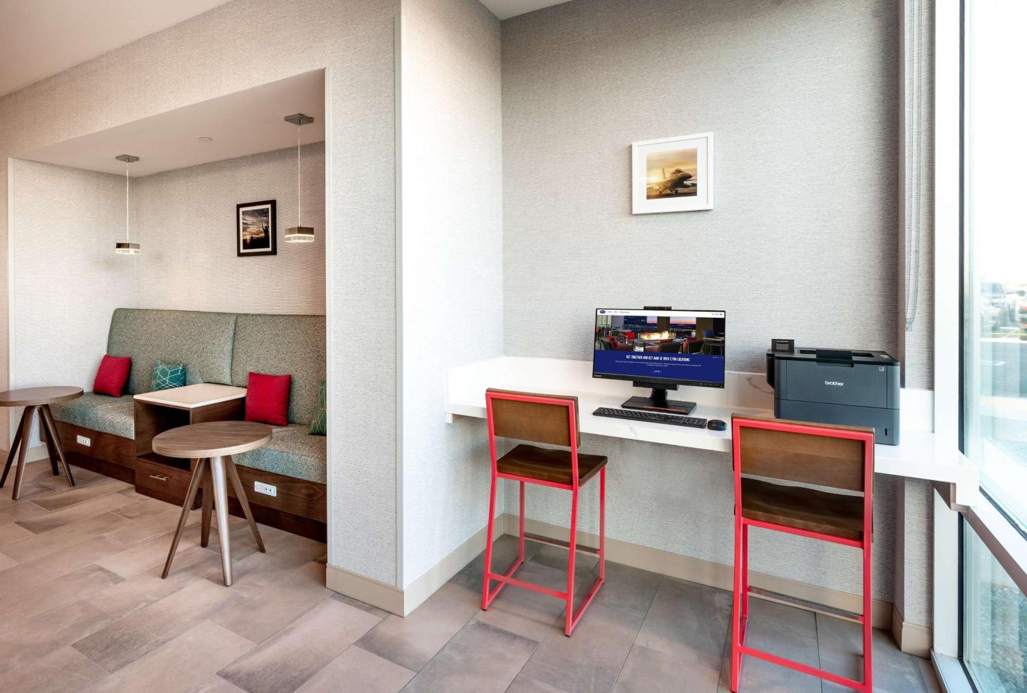 Hampton Inn Riverside March Air Force Base, Ca Esterno foto